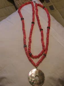 Collier rouge